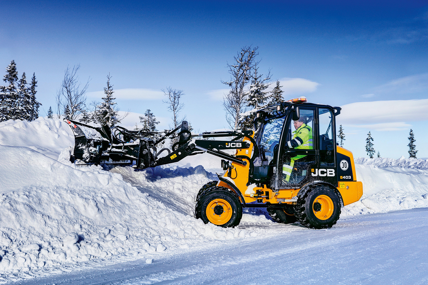 Компания JCB вывела на российский рынок фронтальный погрузчик